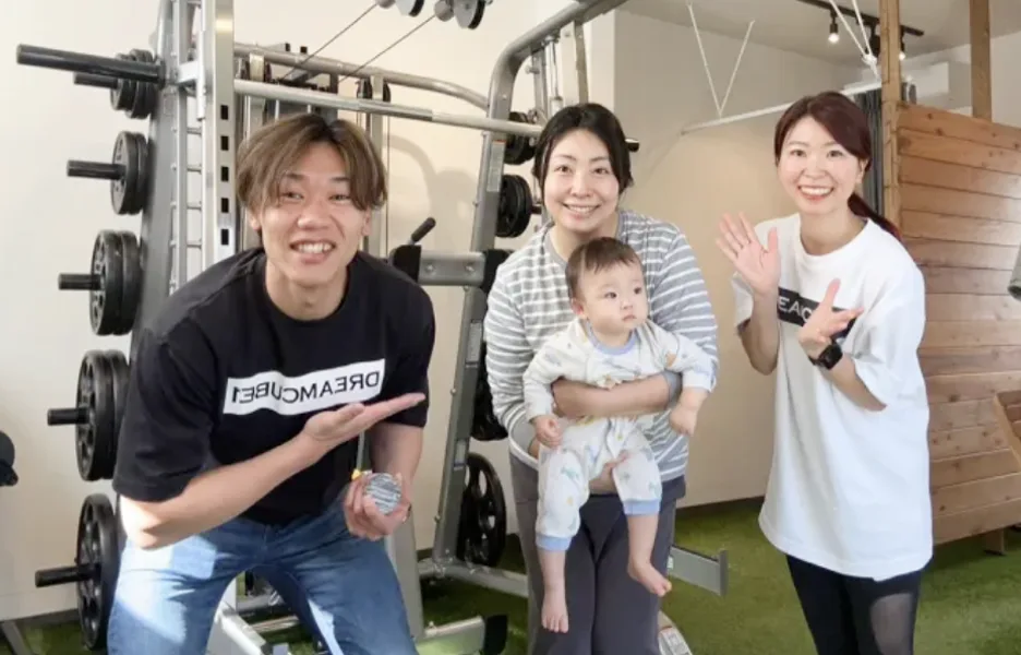 三鷹店のトレーナーとお客様
